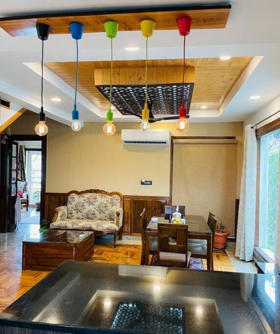 3-bedroom 'white Cottage' With Indoor Fireplace * Srinagar (Jammu and Kashmir)