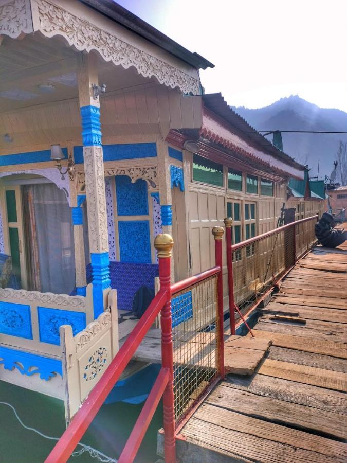 Hayat Group Of Houseboats 3* Srinagar (Jammu and Kashmir)
