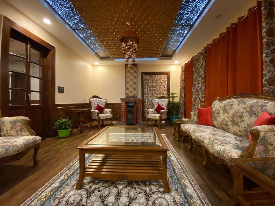 3-bedroom 'white Cottage' With Indoor Fireplace * Srinagar (Jammu and Kashmir)
