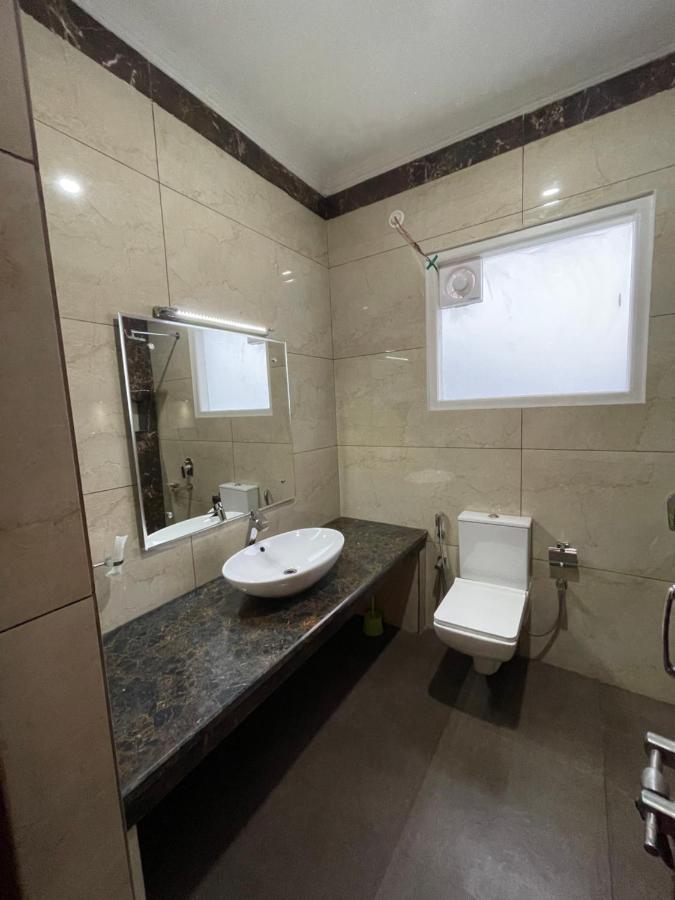 3-bedroom 'white Cottage' With Indoor Fireplace Villa
