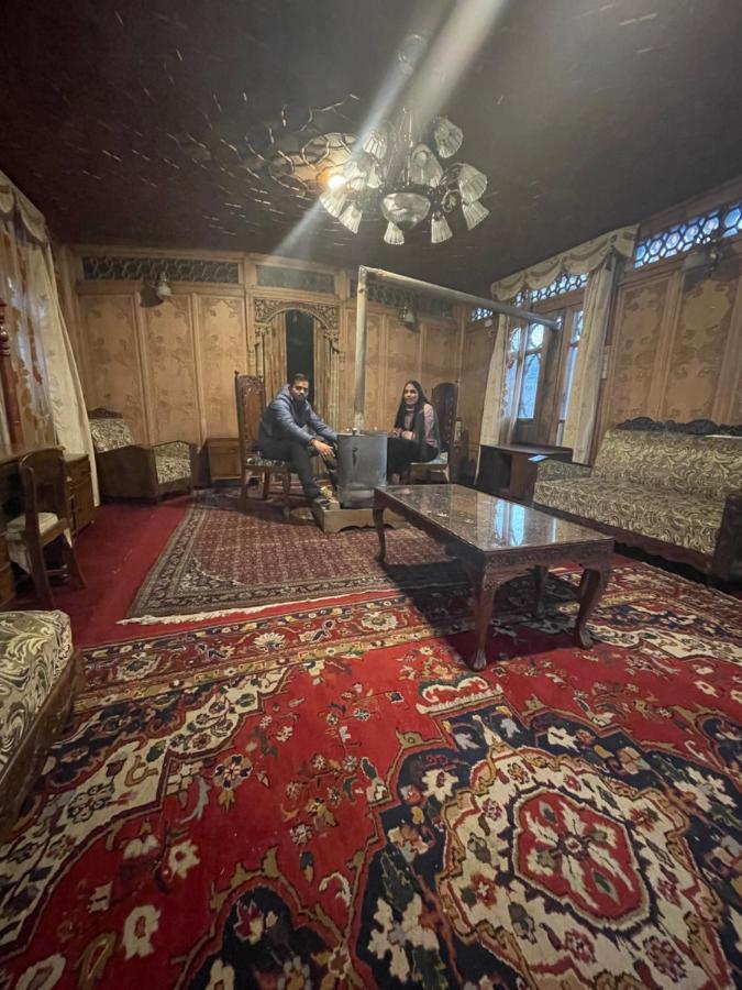 Lala Rulh Heritage Group Of Houseboats Botel Srinagar (Jammu and Kashmir)