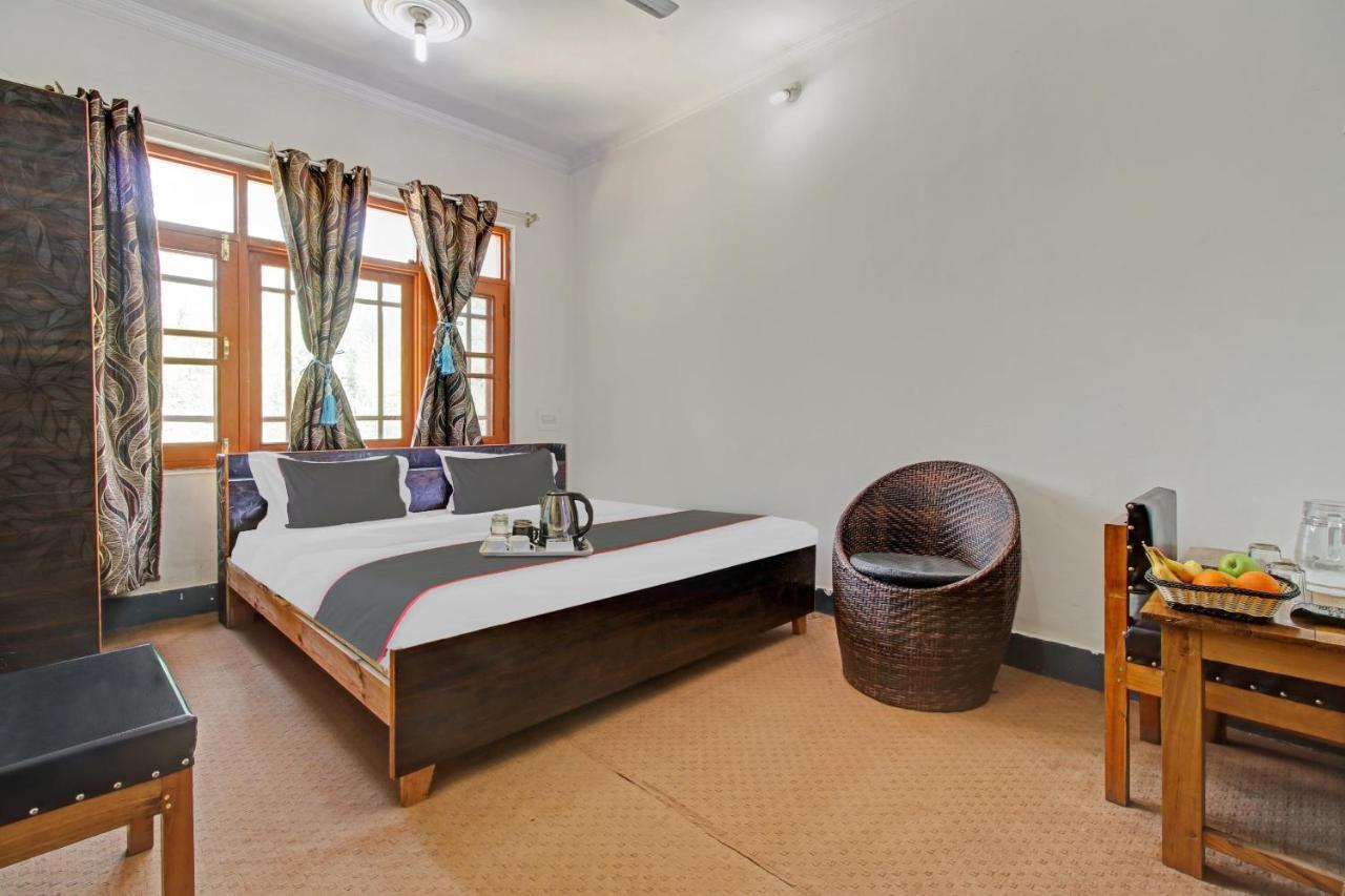 Super Oyo Capital O 91600 The Village Classic And Restaurant Hotel