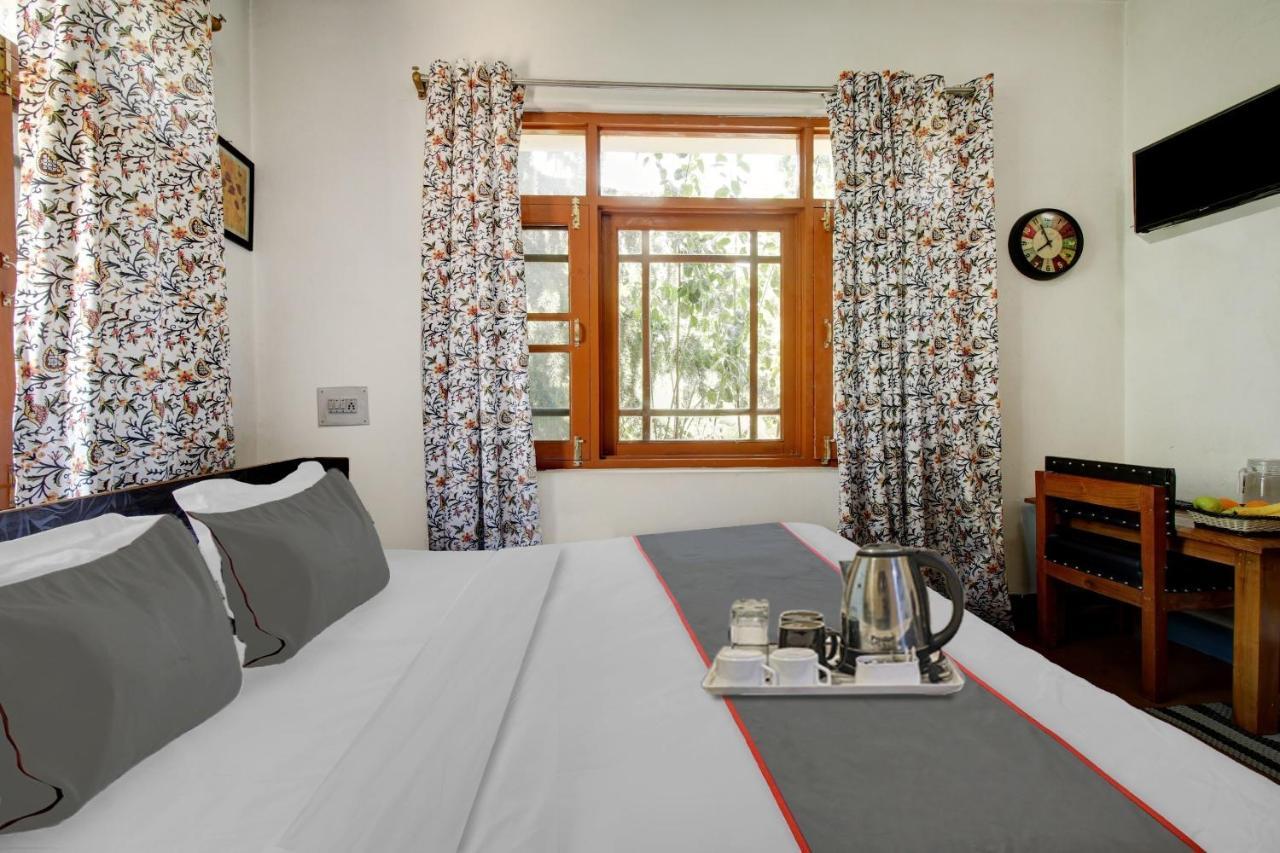 Super Oyo Capital O 91600 The Village Classic And Restaurant Hotel