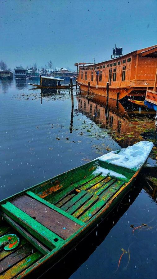 Botel Lala Rulh Heritage Group Of Houseboats Srinagar (Jammu and Kashmir)
