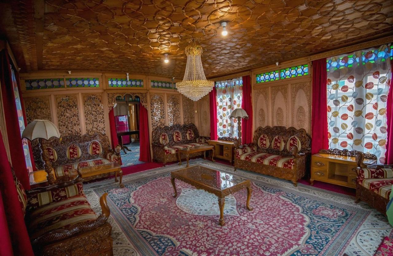 Green Heritage Group Of Houseboats 4*