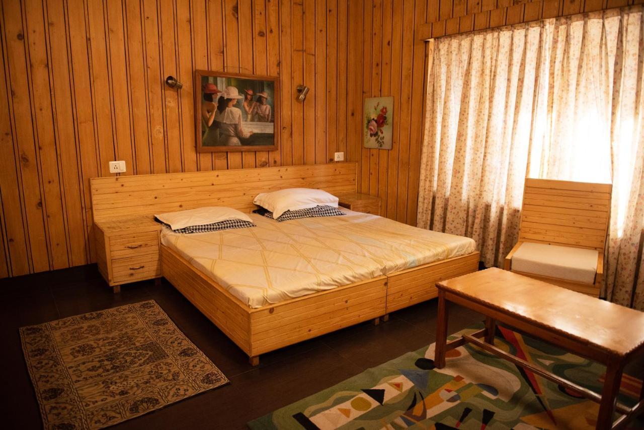 Sethi Homestay Deluxe Srinagar (Jammu and Kashmir)