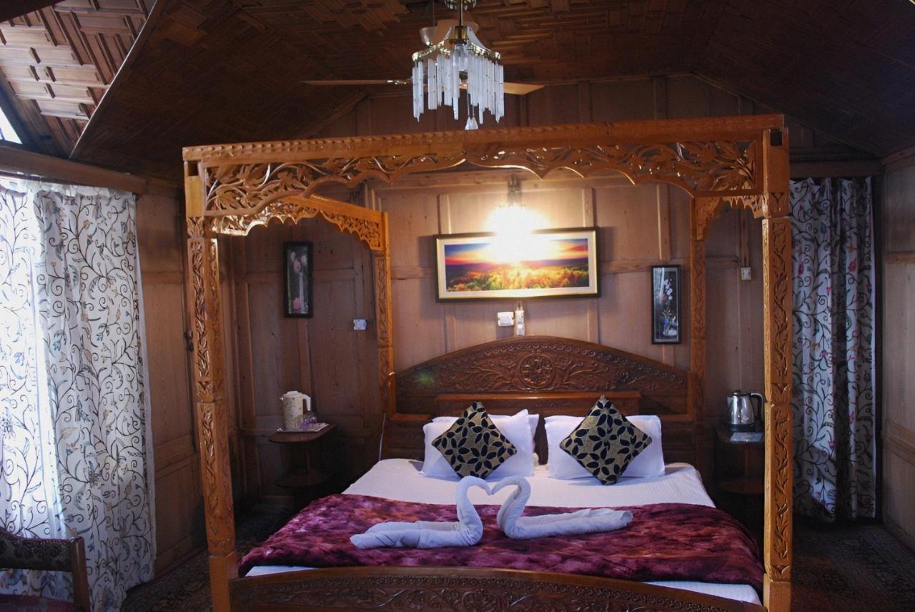 Hotel Green Heritage Group Of Houseboats