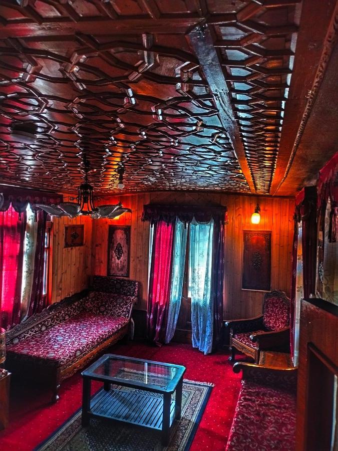 Lala Rulh Heritage Group Of Houseboats Botel 4*