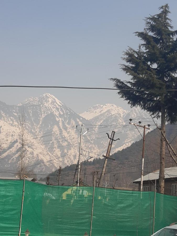 Homestay Rose Bowl Srinagar (Jammu and Kashmir)