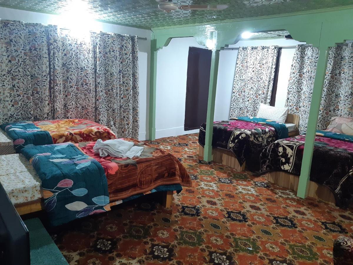 Rose Bowl Homestay *