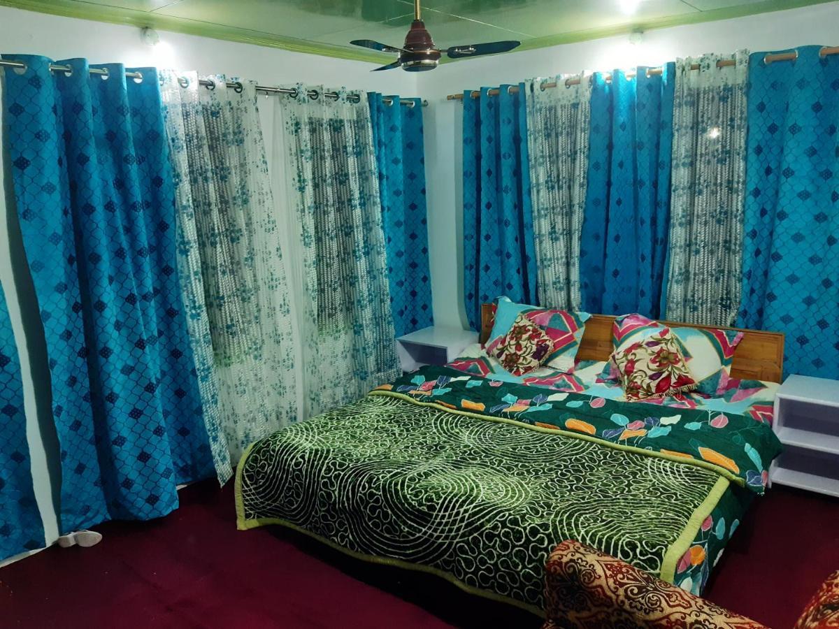 Homestay Rose Bowl Srinagar (Jammu and Kashmir)