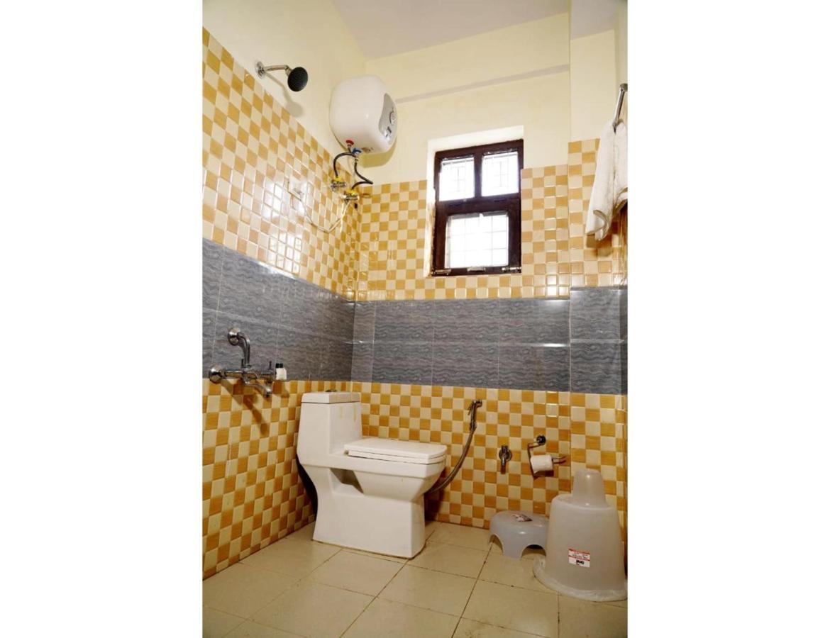 Ocean, Shrinagar Homestay *