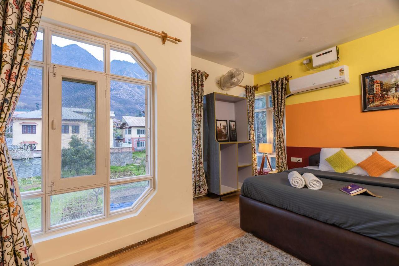 Hostel Zostel *