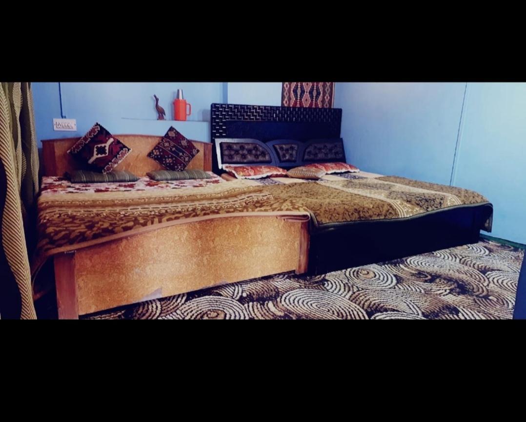 Nathh Residency Guest house *