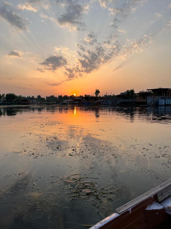 Hotel Green Heritage Group Of Houseboats Srinagar (Jammu and Kashmir)