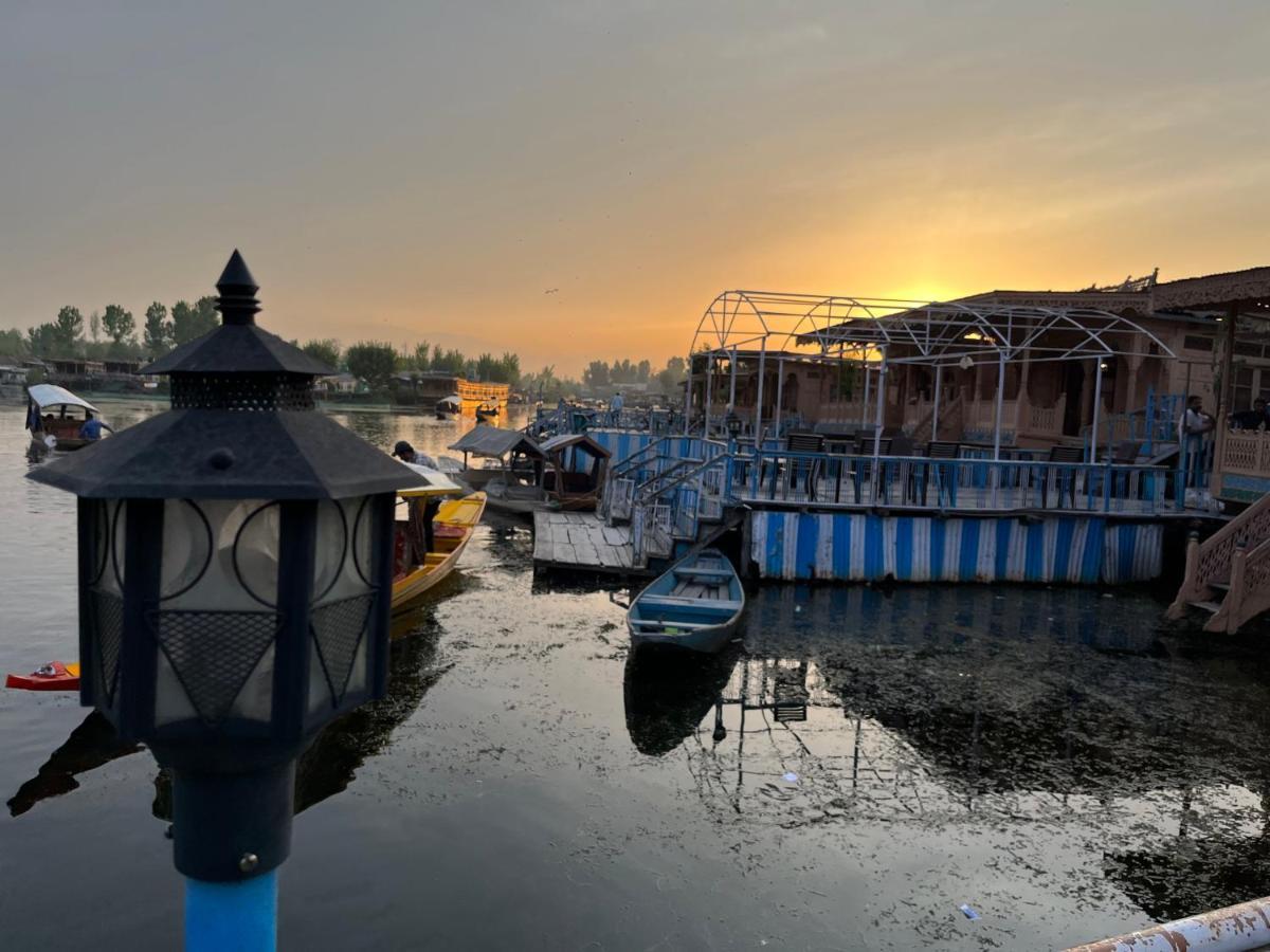 Hotel Green Heritage Group Of Houseboats