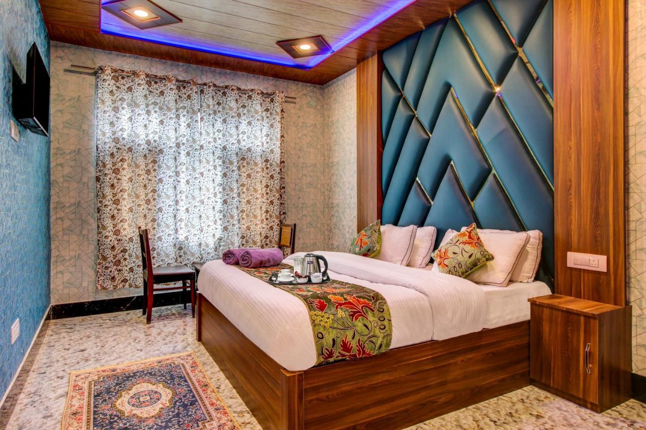 Royal Hameed Hotel *
