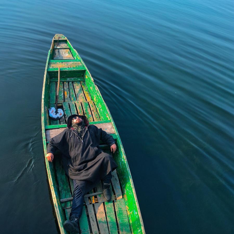 Lala Rulh Heritage Group Of Houseboats Botel