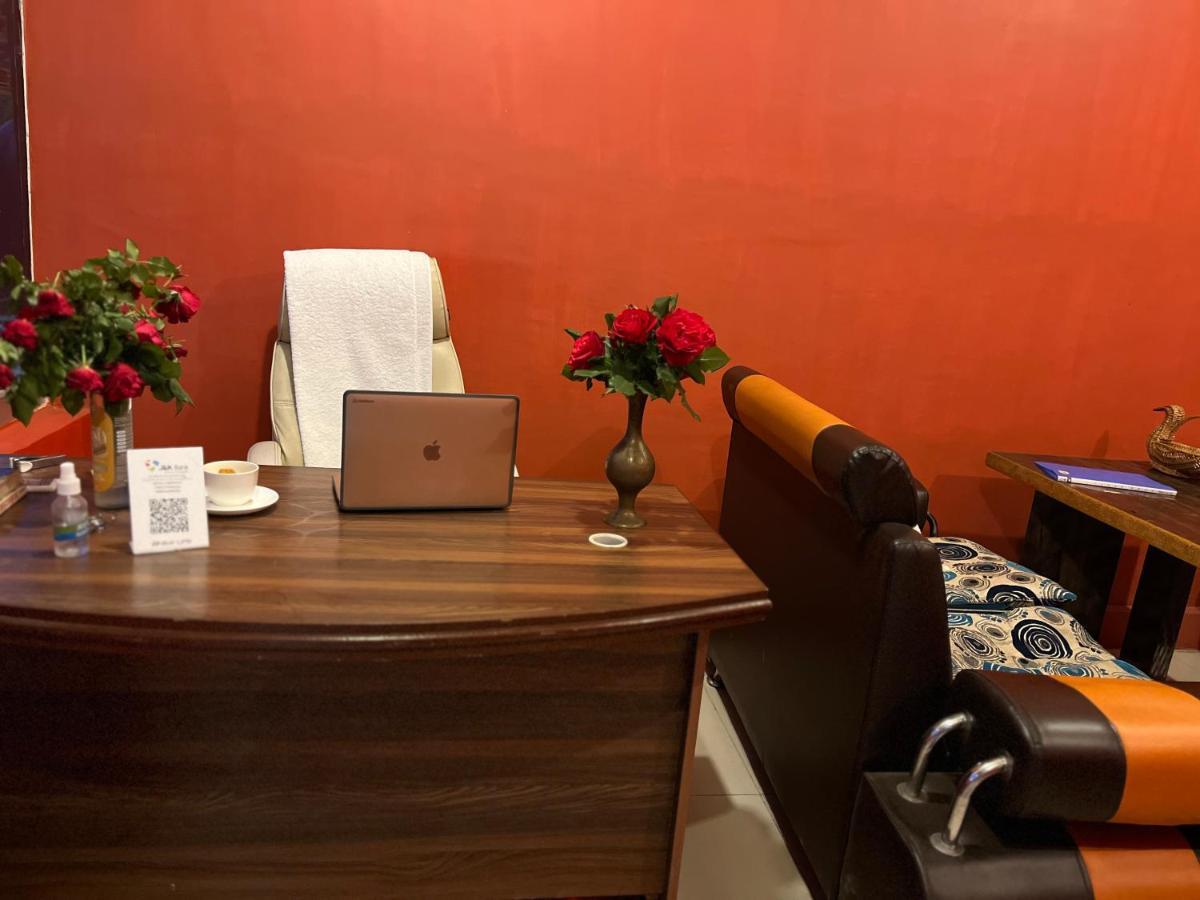 Hotel Crescent 3*