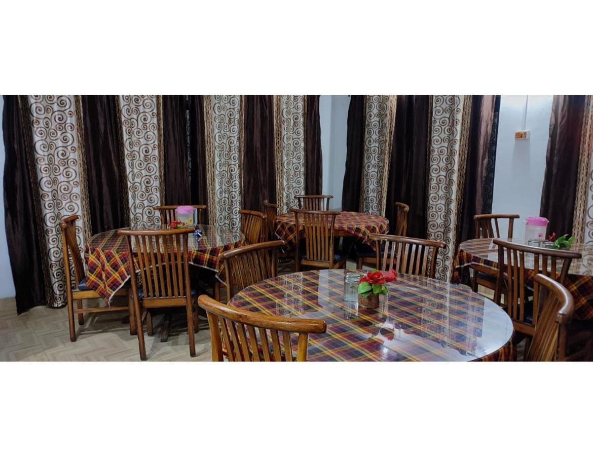 Homestay Eagle Resort, *