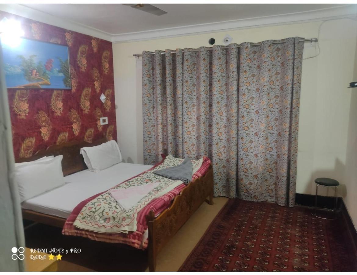 Eagle Resort, Homestay