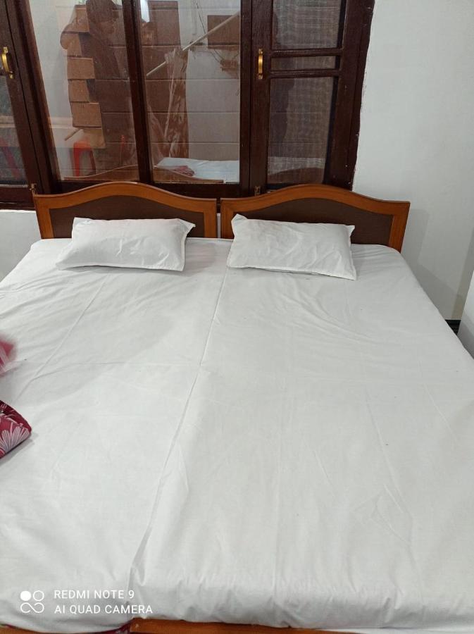 Hotel Kashmir Heart Q Residency