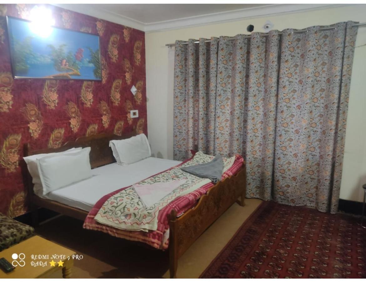 Eagle Resort, *