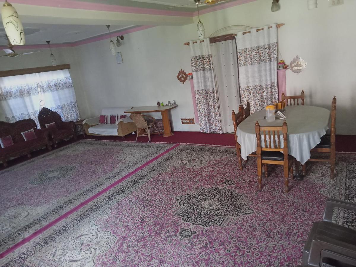 Grand Inayat Bed & Breakfast