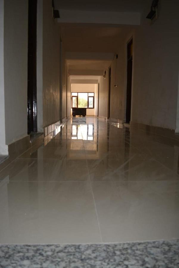 One Palace Hotel 2*