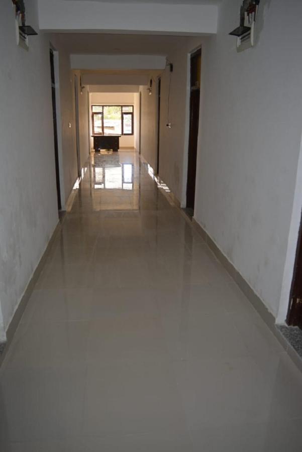 One Palace Srinagar (Jammu and Kashmir)