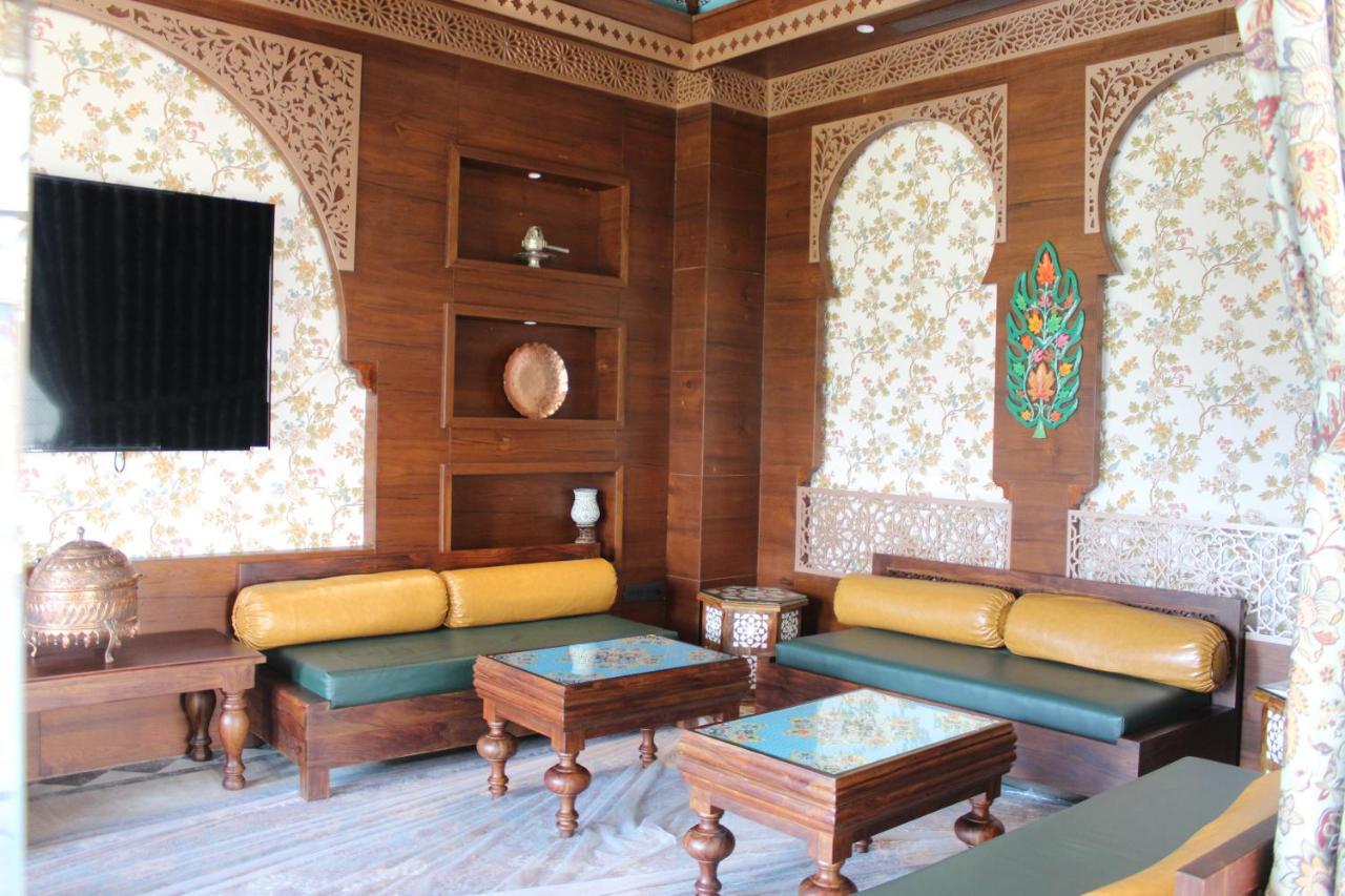 Hotel Welcomheritage Grand, 5*