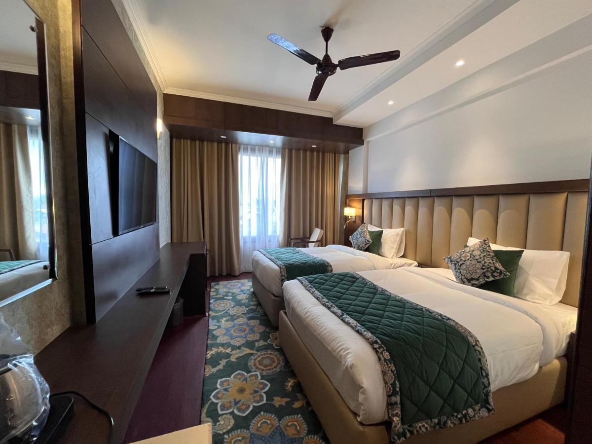 Welcomheritage Grand, Hotel