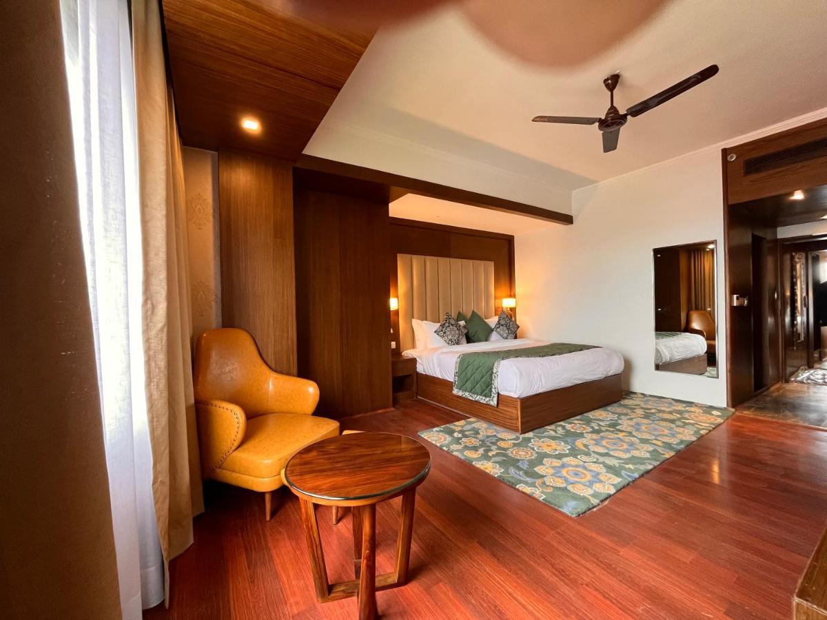 Hotel Welcomheritage Grand, 5*