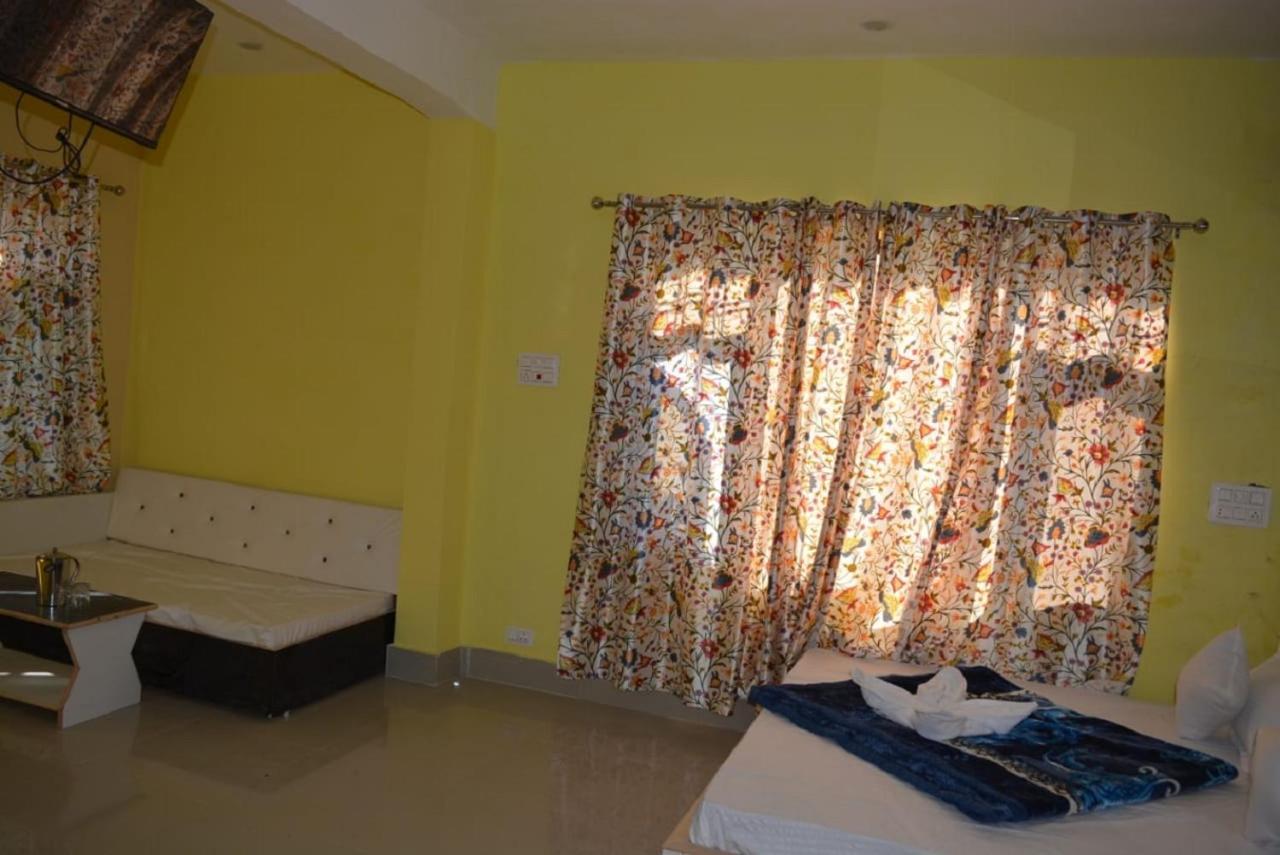 One Palace Hotel 2*
