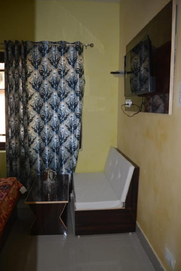 One Palace Hotel 2*