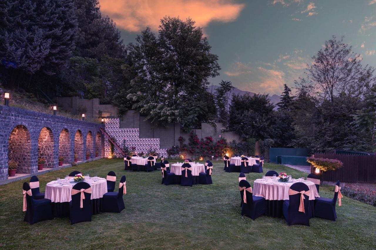 Hotel Golden Tulip Srinagar (Jammu and Kashmir)