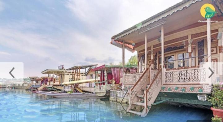 New Minar Group Of Houseboats Hotel