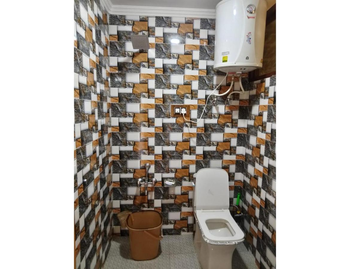 Homestay Ikhlas Guest House, Srinagar (Jammu and Kashmir)