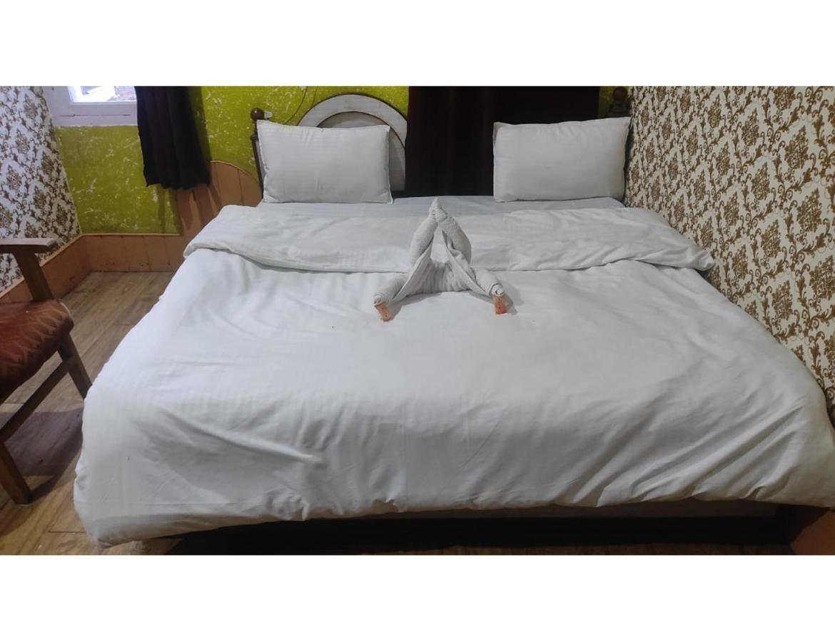 Homestay Pandit Palace, *