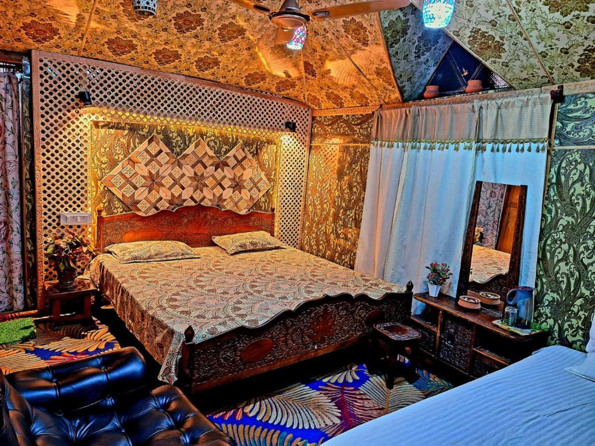 King Of Kings Houseboat 3* Srinagar (Jammu and Kashmir)
