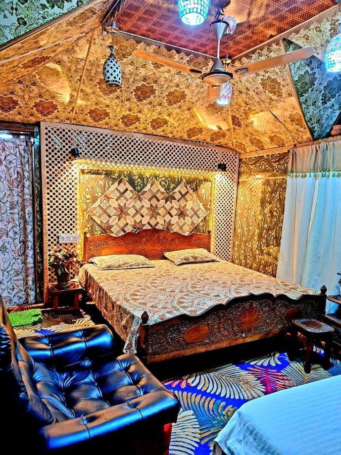 King Of Kings Houseboat Srinagar (Jammu and Kashmir)