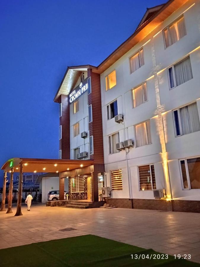 Crown Hotel
