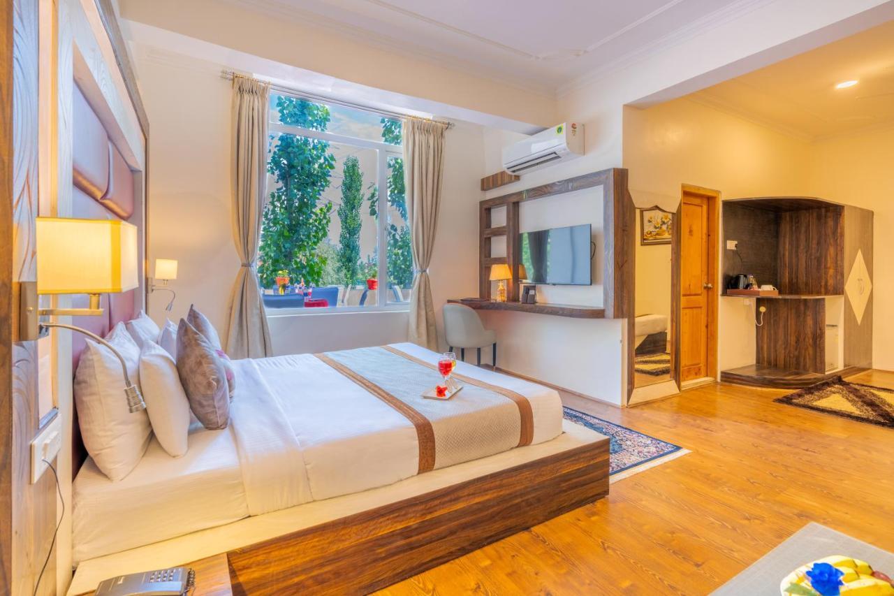 Hotel Crown 4*