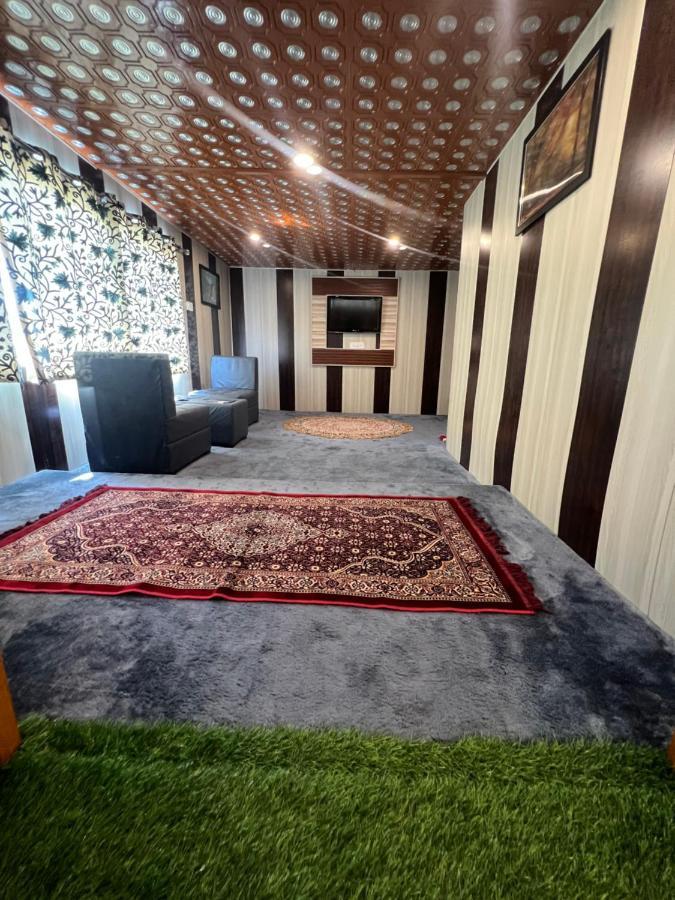 Aristotle Group Of Houseboats & Transportation