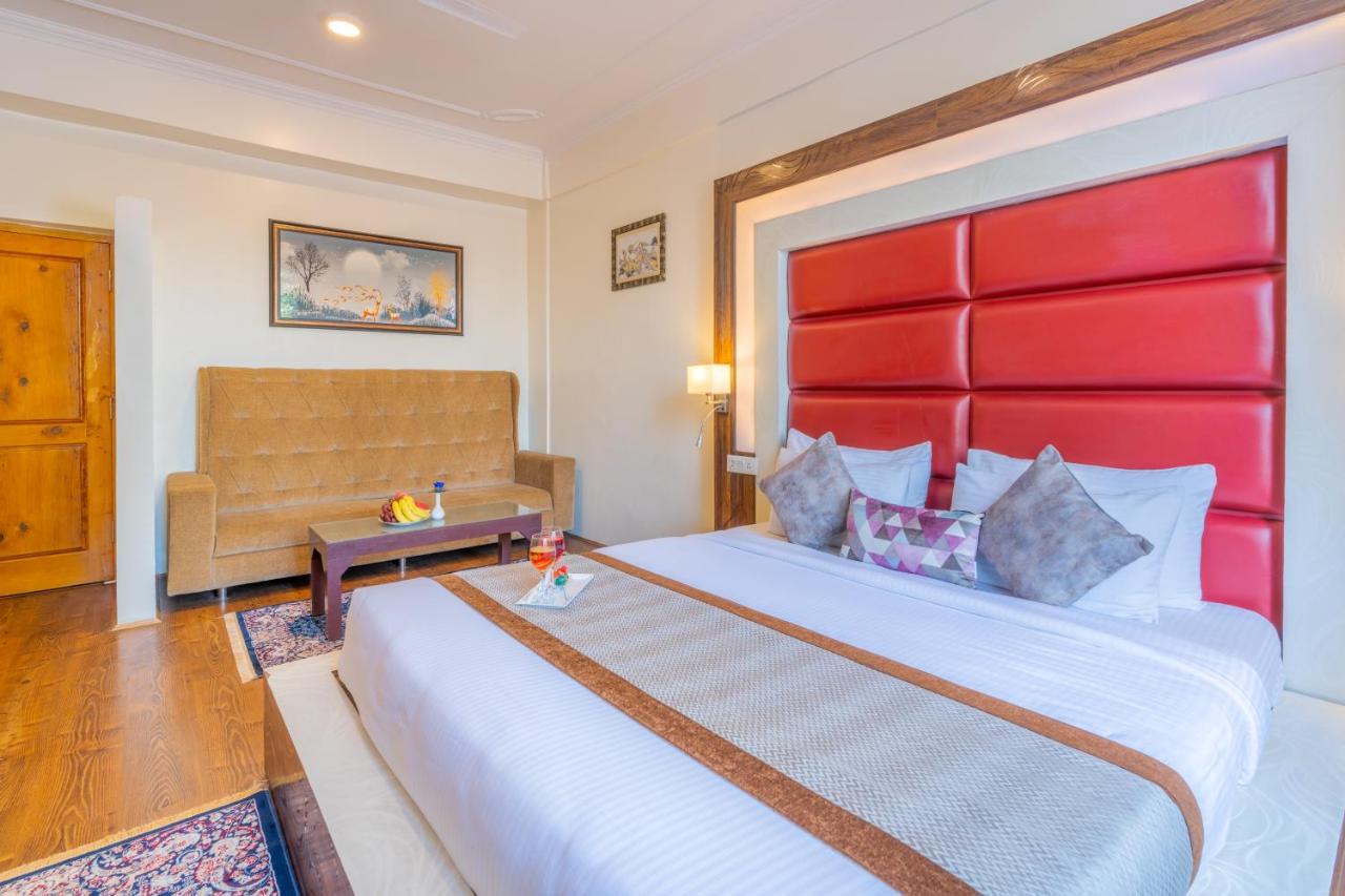 Crown Hotel Srinagar (Jammu and Kashmir)