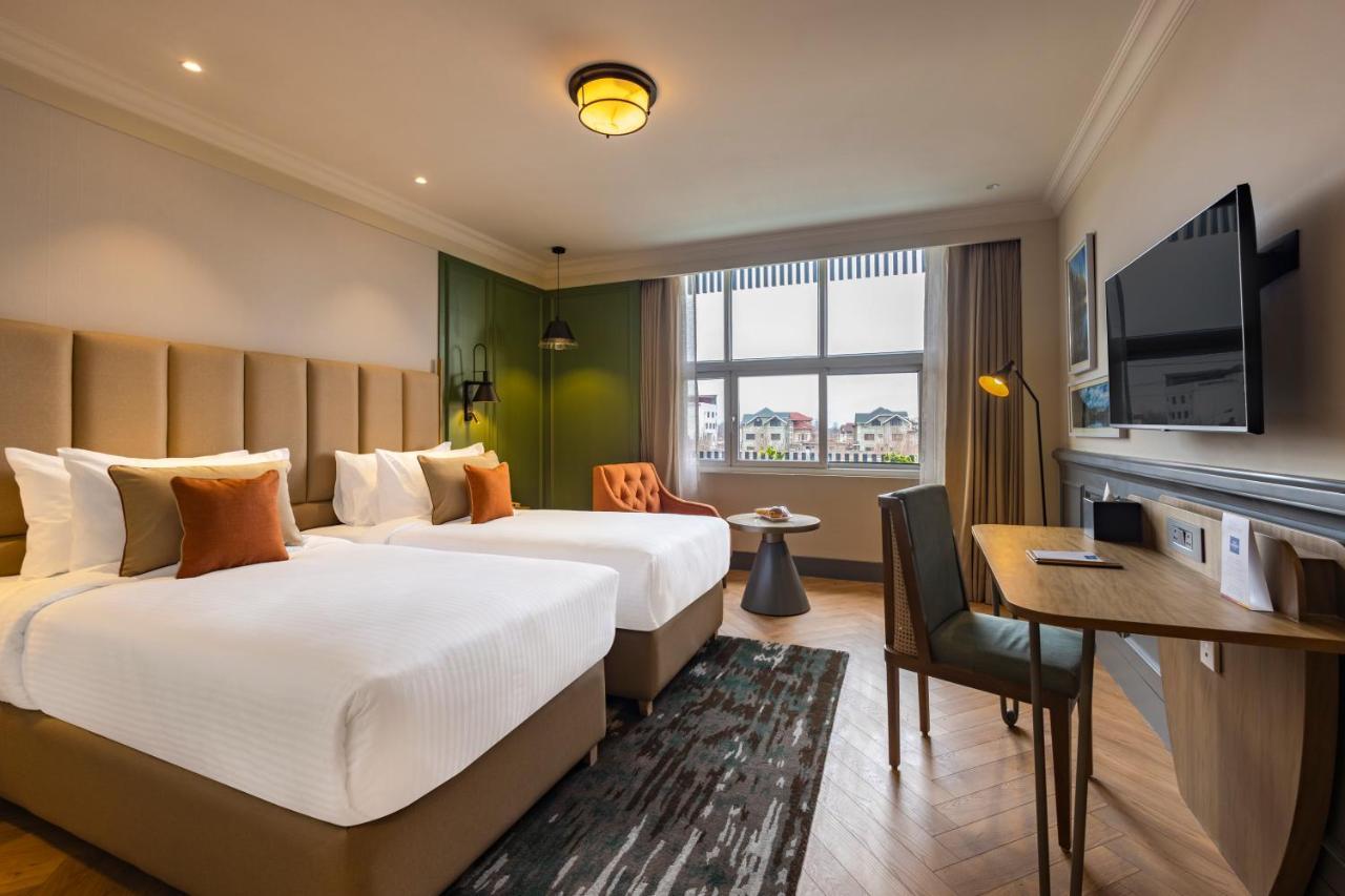 Sarovar Portico 4*