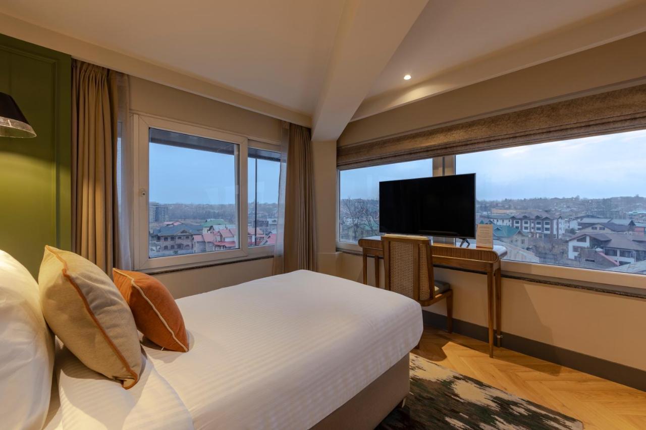 Sarovar Portico 4*
