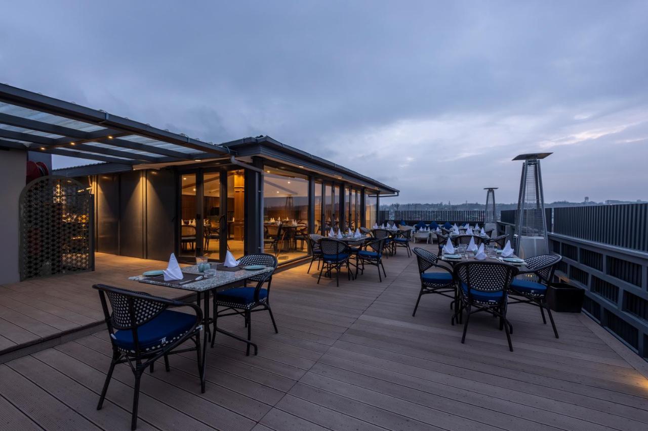 Sarovar Portico