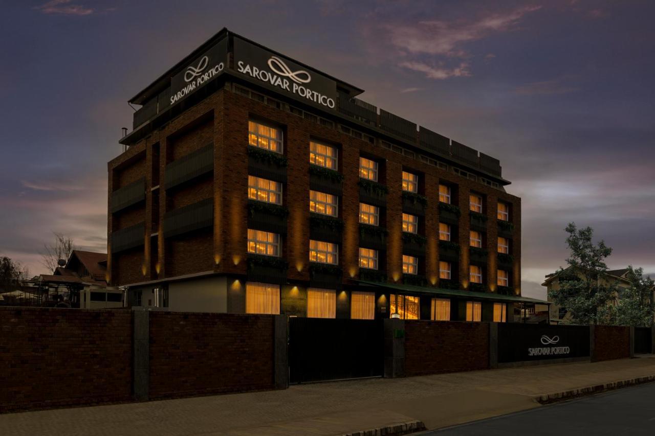Sarovar Portico 4*