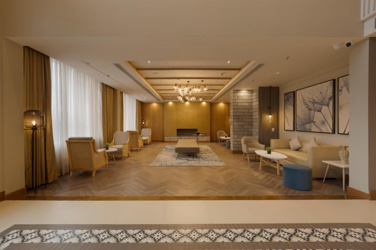 Sarovar Portico